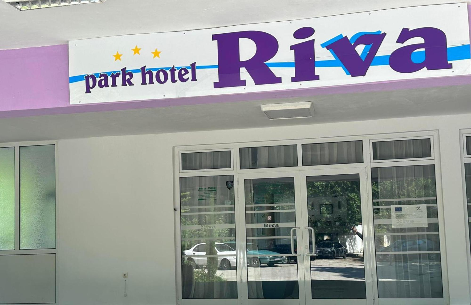Хотел Рива Golden Sands Exteriör bild