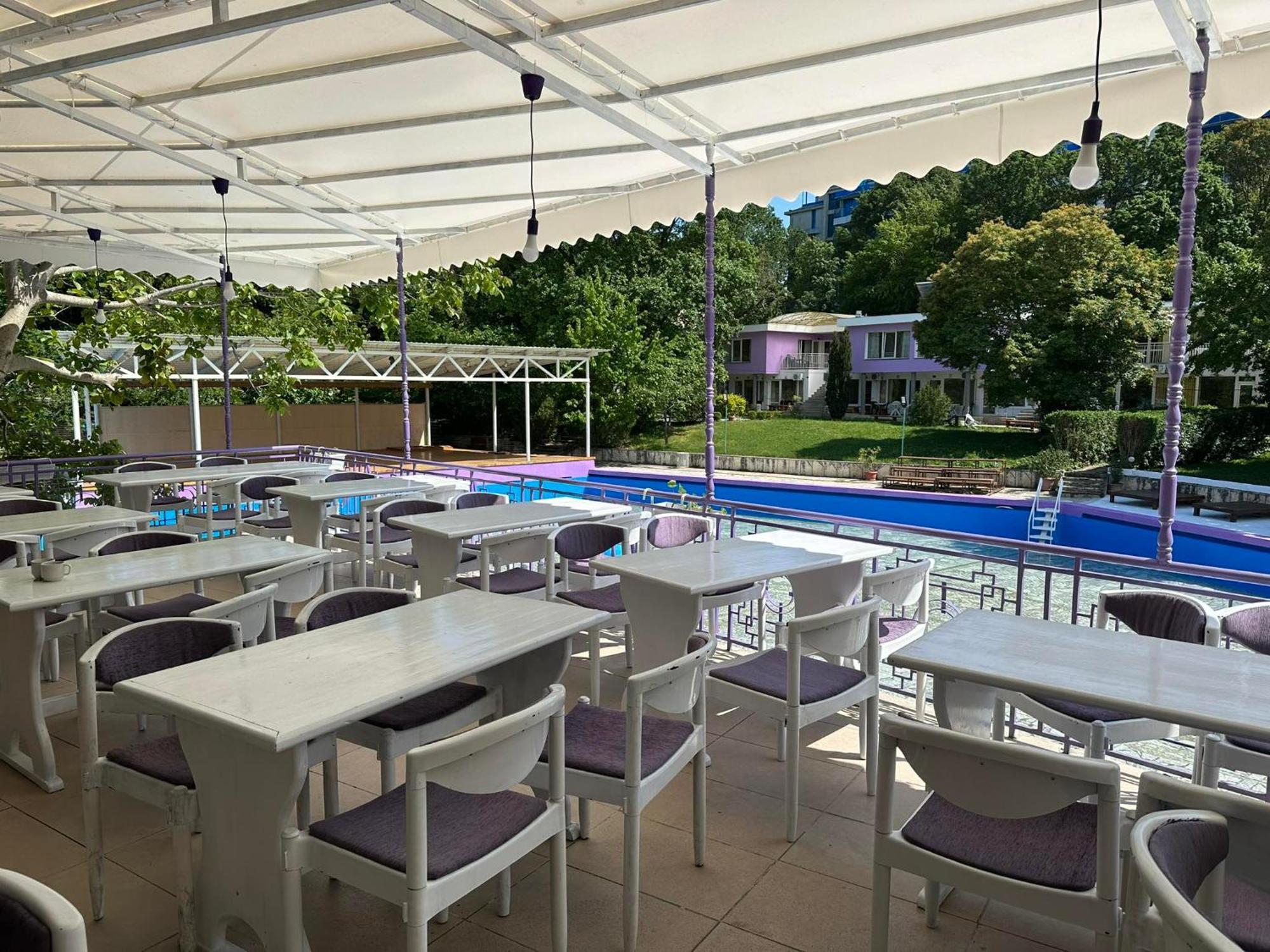 Хотел Рива Golden Sands Exteriör bild