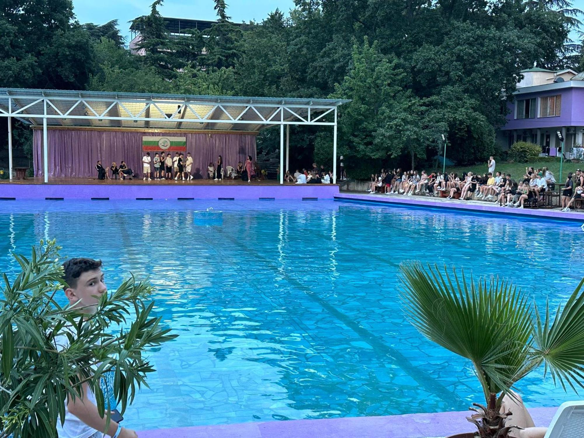Хотел Рива Golden Sands Exteriör bild